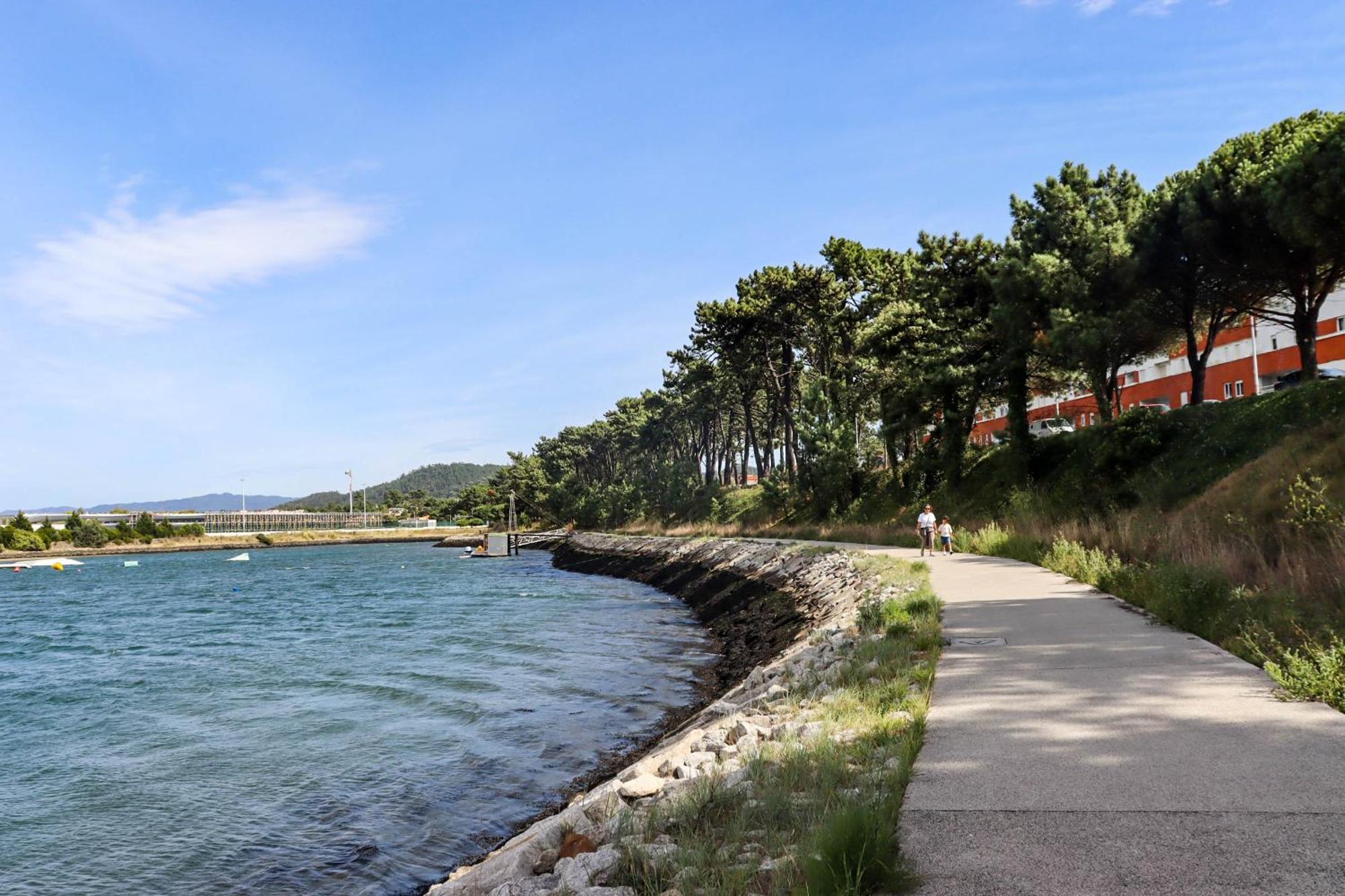 River Town View - Luxury Apartment With Jacuzzi On Terrace Viana do Castelo Bagian luar foto